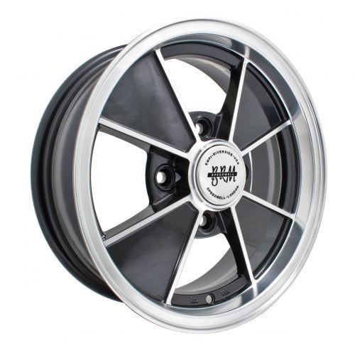 Gloss Black with Polished Lip & Spoke Edges 15 5 1/2 15 33/4 60• 4x130 131/2